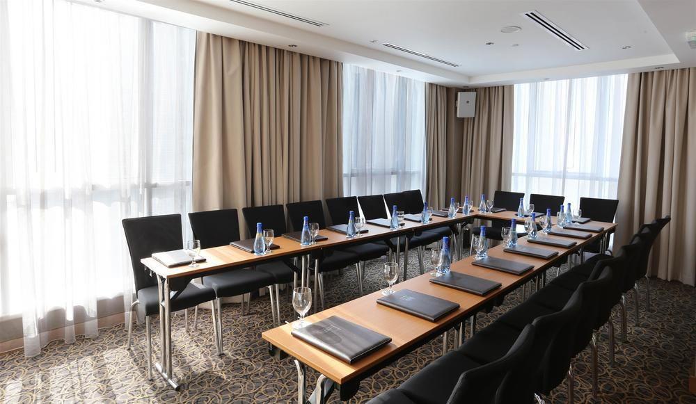 Tryp By Wyndham Center 4* Abou Dabi